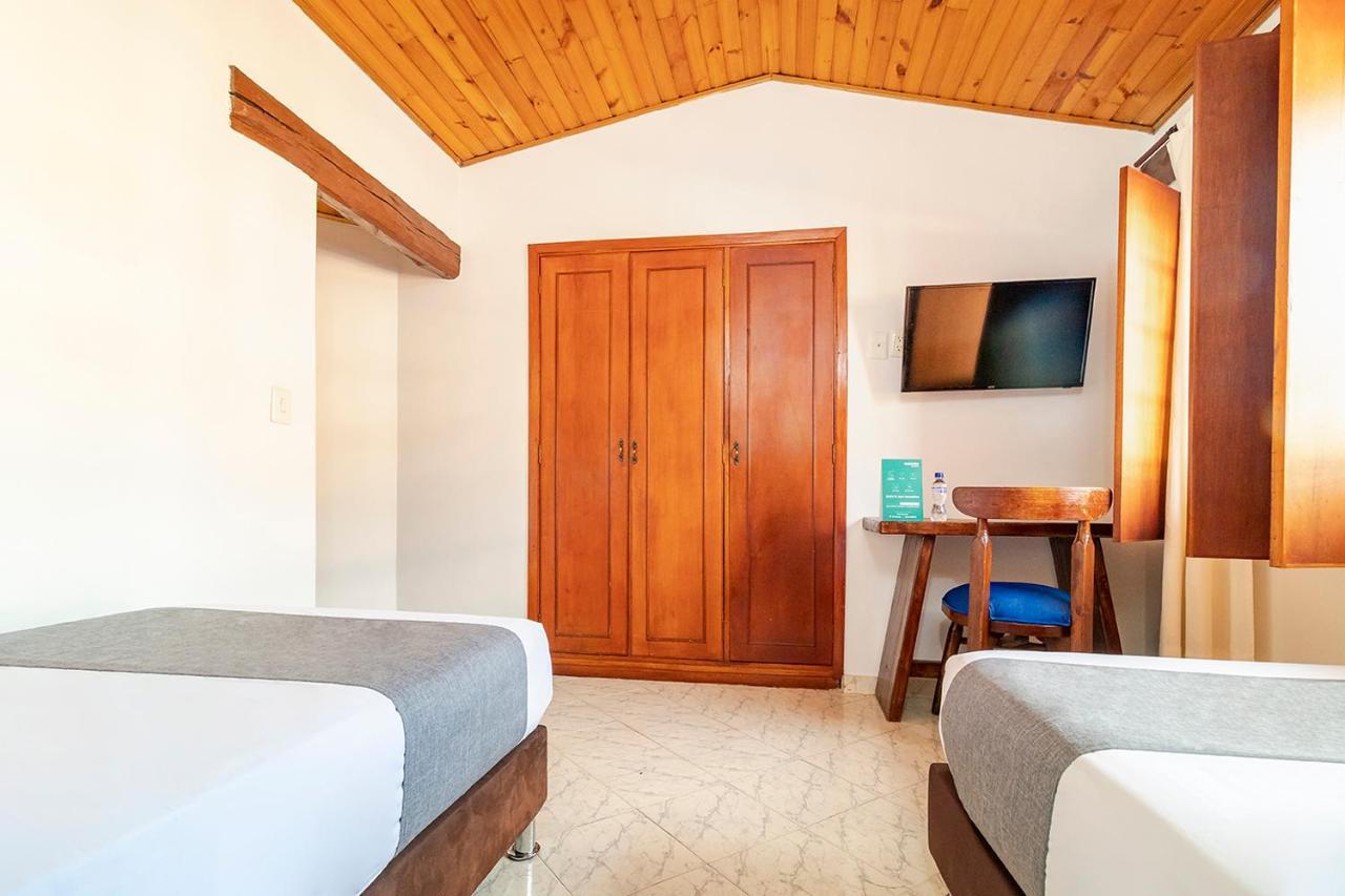 Ayenda Hotel Casona Santa Rosa Chía Extérieur photo